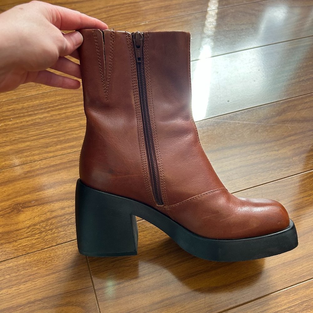 Vagabond Brown Heeled Boots